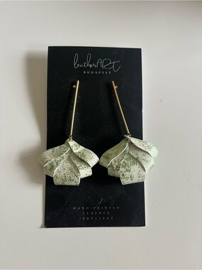 Green & White Floral Drop Earrings